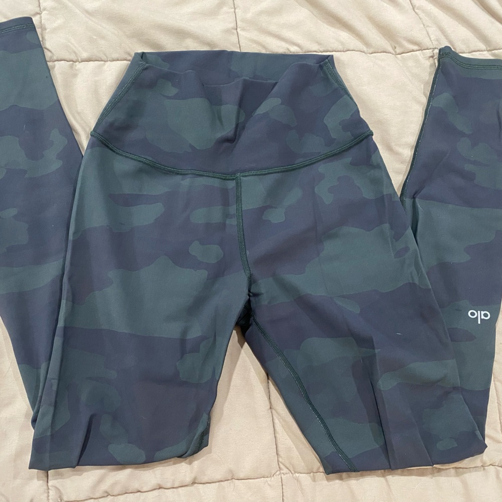 Ali Camo Leggings